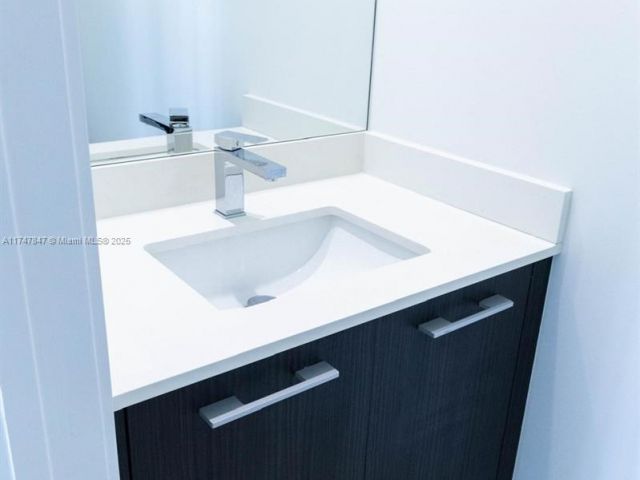 Продажа квартиры #4703 - фото 5605646