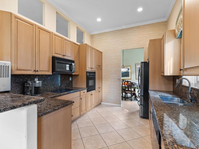 Продажа дома по адресу 7267 Demedici Circle - фото 6717847