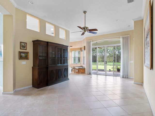 Продажа дома по адресу 7267 Demedici Circle - фото 6717852