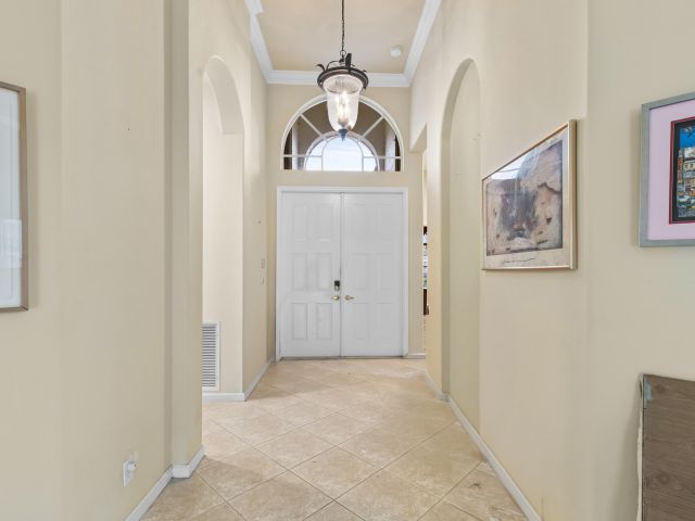 Продажа дома по адресу 7267 Demedici Circle - фото 6717855