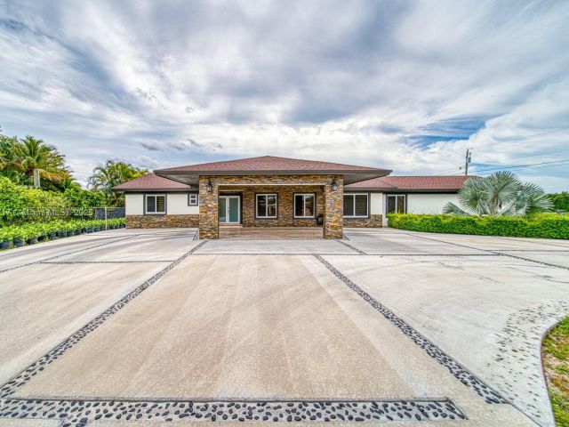 Продажа дома по адресу 19390 SW 312th St - фото 5599305