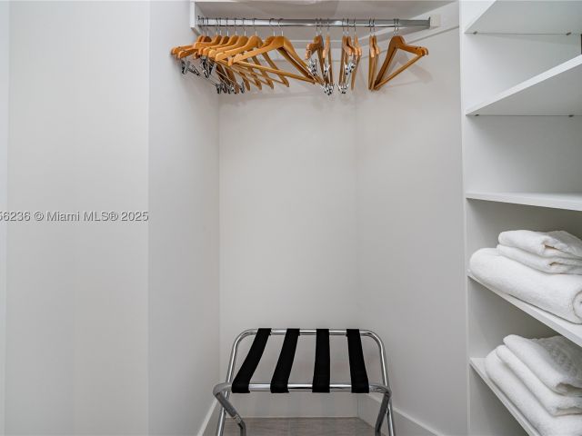 Продажа квартиры #R1609 - фото 8363323