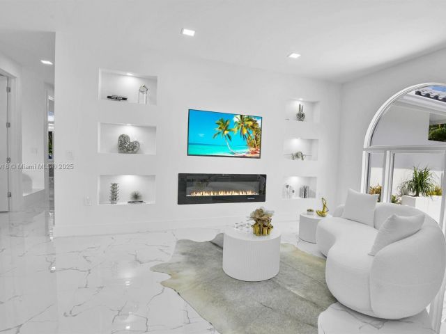 Продажа дома по адресу 2578 NW 63rd Ln - фото 5747097