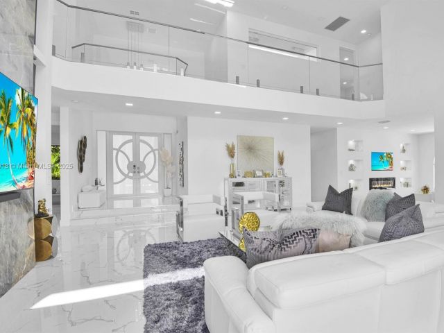 Продажа дома по адресу 2578 NW 63rd Ln - фото 5747098