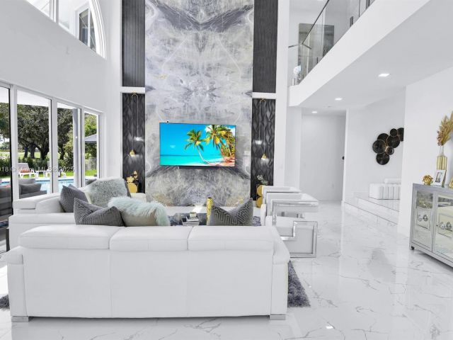 Продажа дома по адресу 2578 NW 63rd Ln - фото 5747100