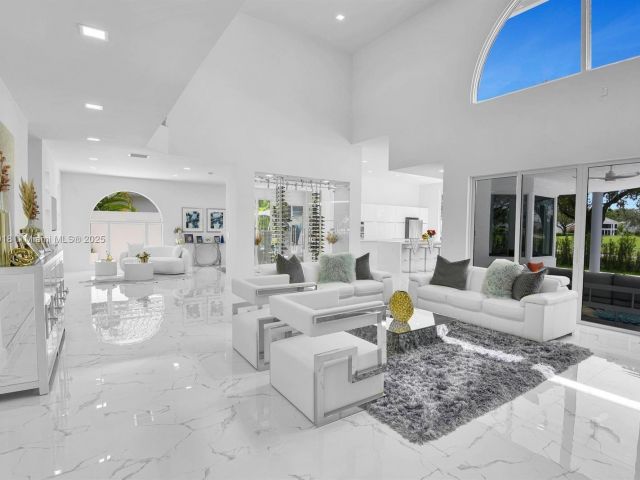 Продажа дома по адресу 2578 NW 63rd Ln - фото 5747102