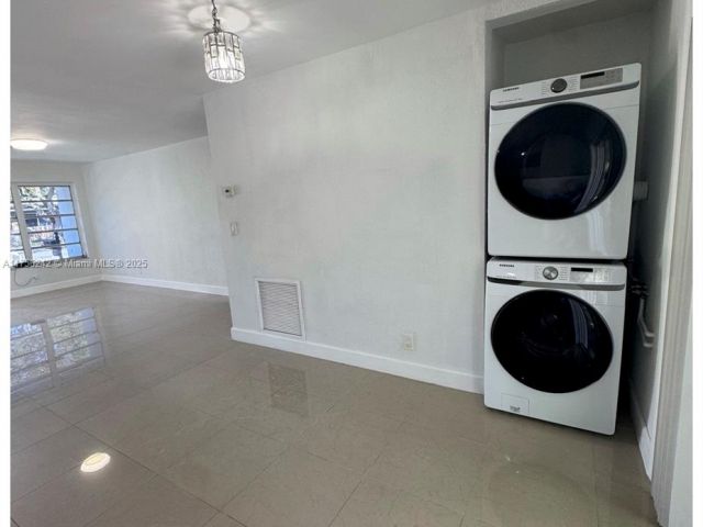 Продажа дома по адресу 2318 Scott St - фото 5529672