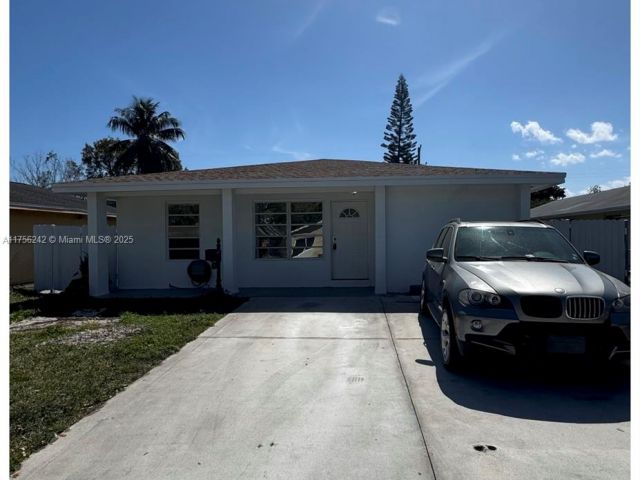 Продажа дома по адресу 2318 Scott St - фото 5529677