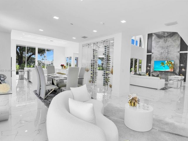 Дом в аренду по адресу 2578 NW 63rd Ln - фото 5747056