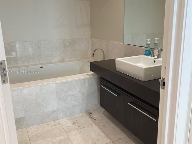 Продажа квартиры #1906 - фото 5777388