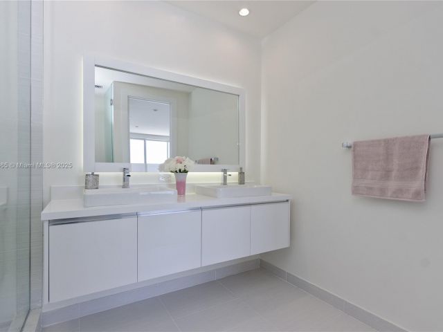 Продажа дома по адресу  - фото 5585445