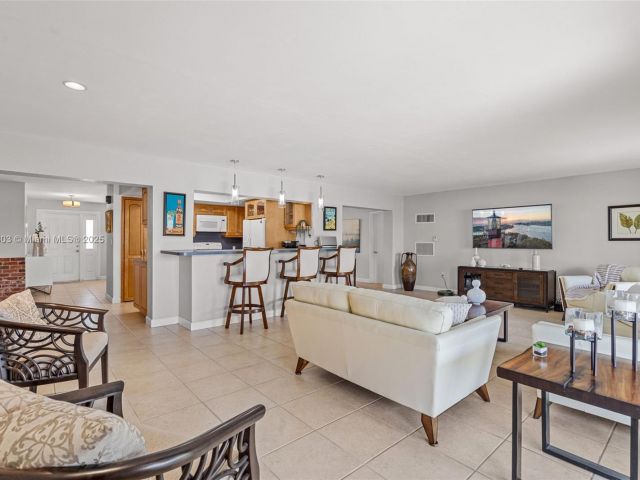 Продажа дома по адресу 6311 SW 93rd Ct - фото 5556274