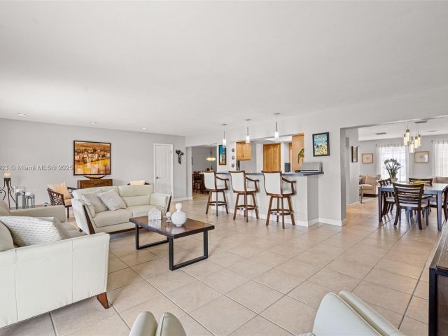 Продажа дома по адресу 6311 SW 93rd Ct - фото 5556275