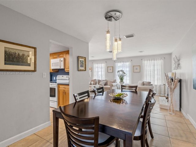 Продажа дома по адресу 6311 SW 93rd Ct - фото 5556277