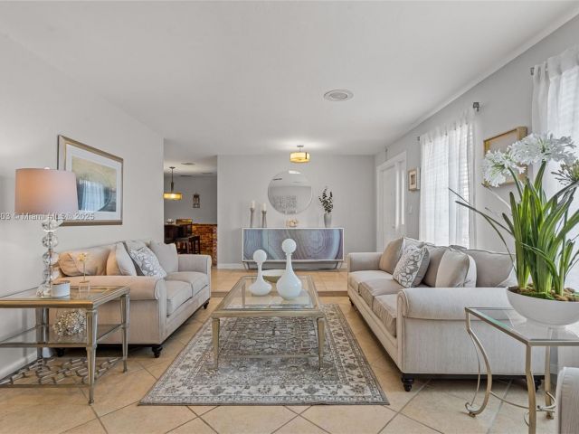 Продажа дома по адресу 6311 SW 93rd Ct - фото 5556280