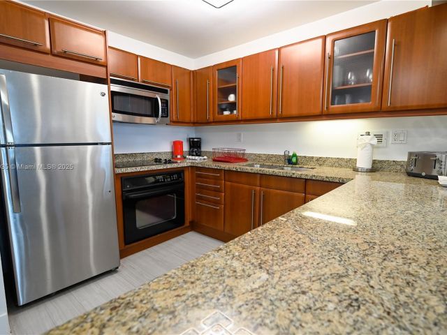 Продажа квартиры #921 - фото 5611595