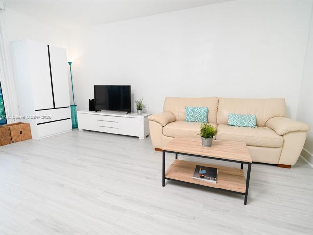 Продажа квартиры #921 - фото 5611599