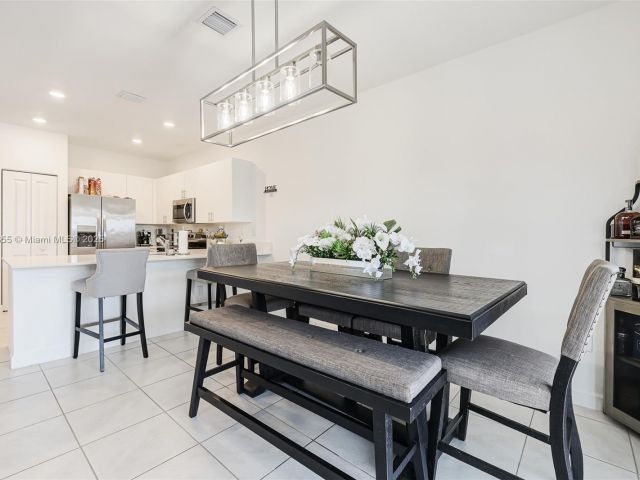 Продажа дома по адресу 12816 SW 235th Ter 12816 - фото 5628026