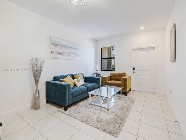 Продажа дома по адресу 12816 SW 235th Ter 12816 - фото 5628033