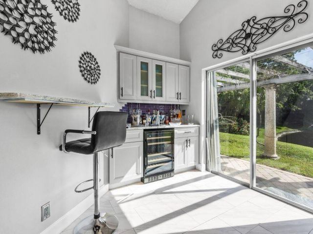 Продажа дома по адресу 9023 Baybury Lane - фото 5779115