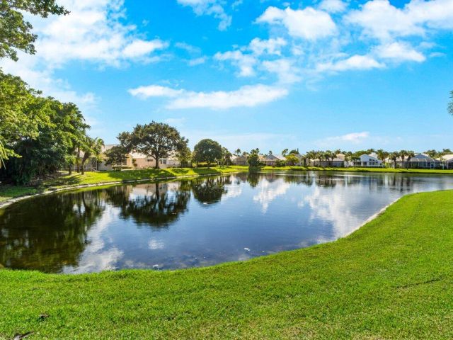 Продажа дома по адресу 9023 Baybury Lane - фото 5779118