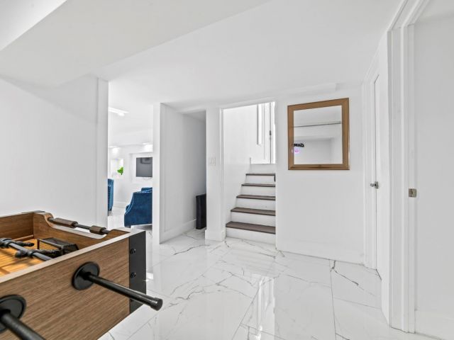 Продажа дома по адресу 1215 NE 200th St - фото 5970710