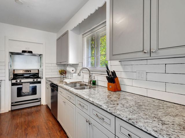 Продажа дома по адресу 513 45th Street - фото 5752209