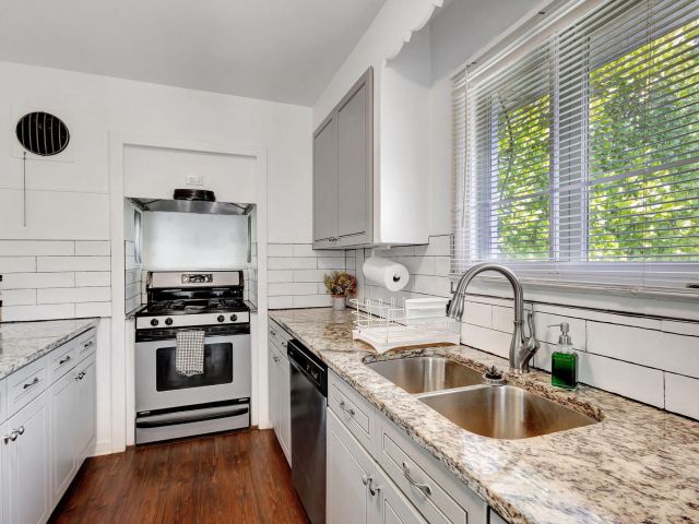 Продажа дома по адресу 513 45th Street - фото 5752213