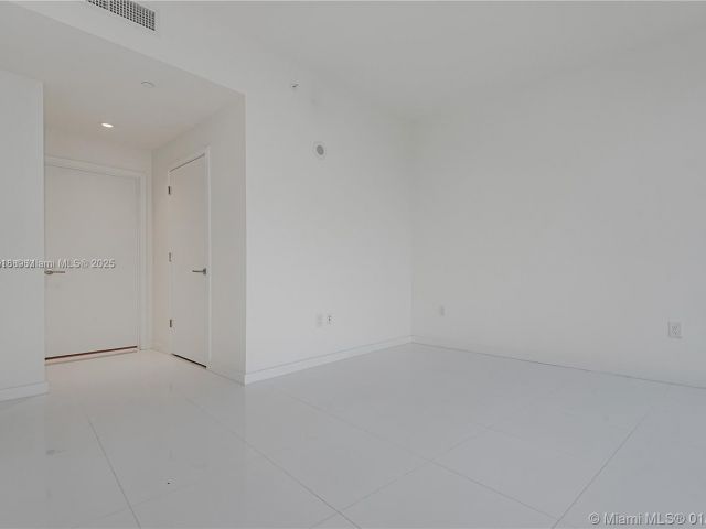 Продажа квартиры #2600 - фото 5639814