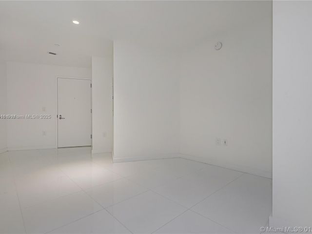 Продажа квартиры #2600 - фото 5639820