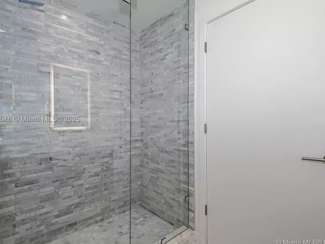 Продажа квартиры #2600 - фото 9049327