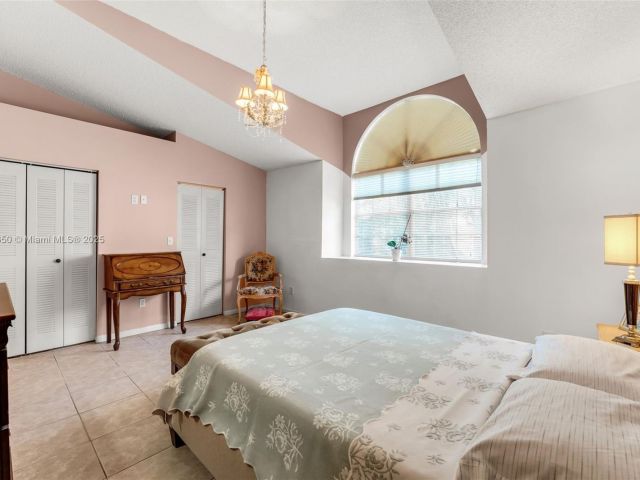 Продажа дома по адресу 11060 SW 153rd Ct - фото 6035144