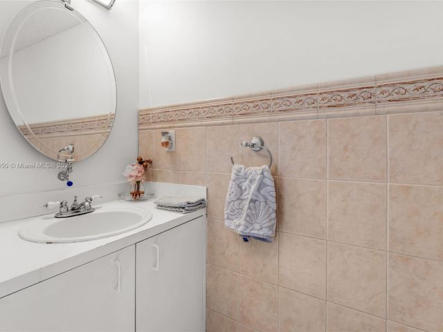 Продажа дома по адресу 11060 SW 153rd Ct - фото 6035151