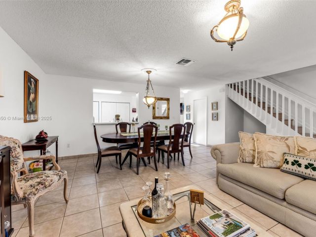 Продажа дома по адресу 11060 SW 153rd Ct - фото 6035154