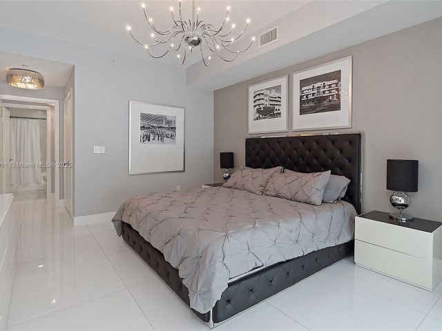 Продажа дома по адресу 2020 N Bayshore Dr TH 104 - фото 5655929