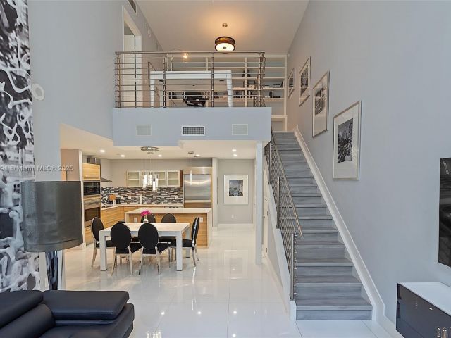 Продажа дома по адресу 2020 N Bayshore Dr TH 104 - фото 5655943