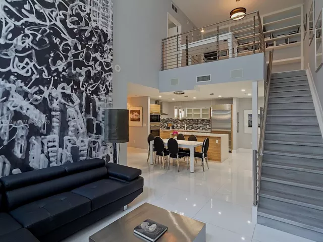 Продажа дома по адресу 2020 N Bayshore Dr TH 104 - фото 5655944