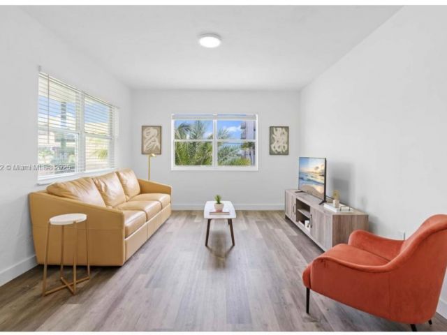 Продажа дома по адресу 7836 NE Bayshore Ct - фото 5730149