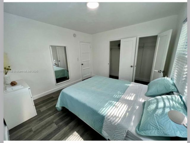 Продажа дома по адресу 7836 NE Bayshore Ct - фото 5730154