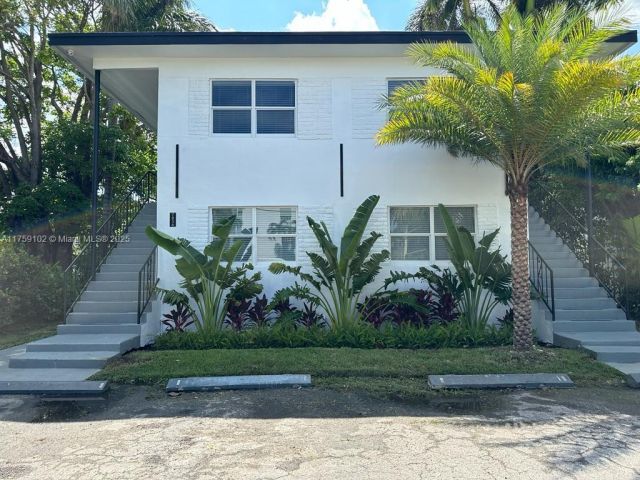 Продажа дома по адресу 7836 NE Bayshore Ct - фото 5730166