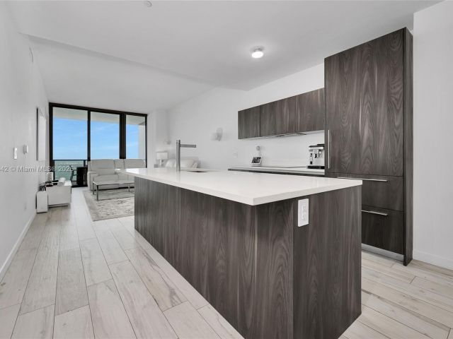 Продажа квартиры #4805 - фото 5654677