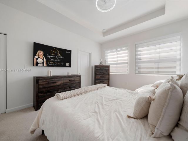 Продажа дома по адресу 26431 SW 148th Ave - фото 5598314