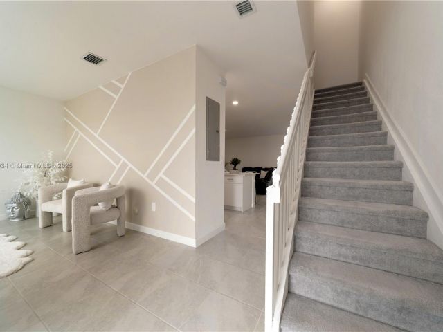 Продажа дома по адресу 26431 SW 148th Ave - фото 5598328