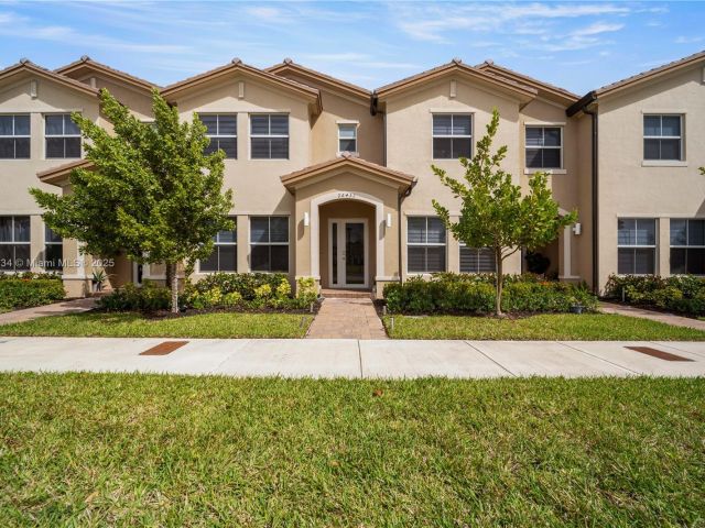 Продажа дома по адресу 26431 SW 148th Ave - фото 5598331