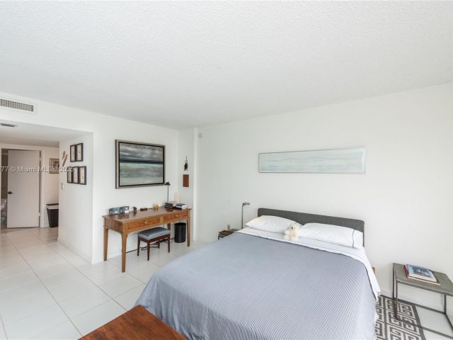 Продажа квартиры #1113 - фото 5646054