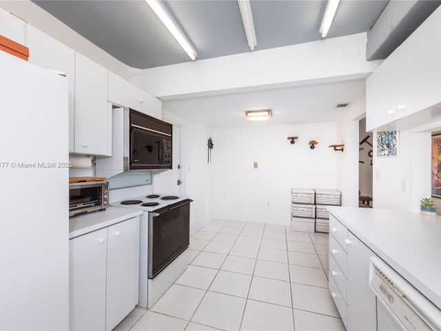 Продажа квартиры #1113 - фото 5646058