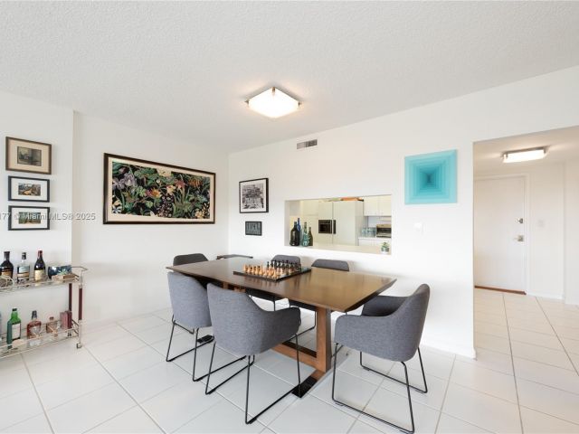 Продажа квартиры #1113 - фото 5646062