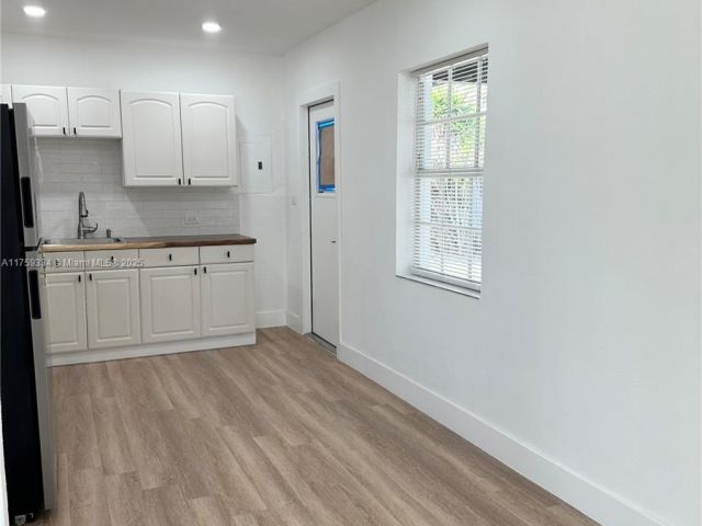 Продажа дома по адресу 580 NW 194th Ter - фото 5740033