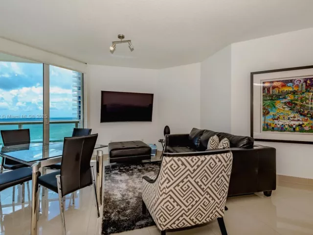 Продажа квартиры #1809 - фото 5637073