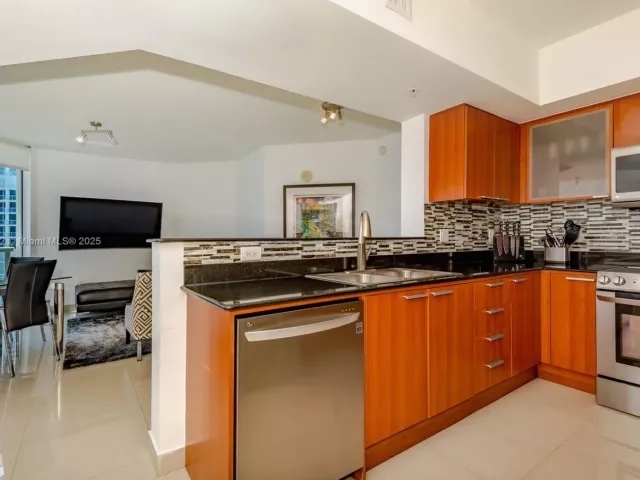 Продажа квартиры #1809 - фото 5637075